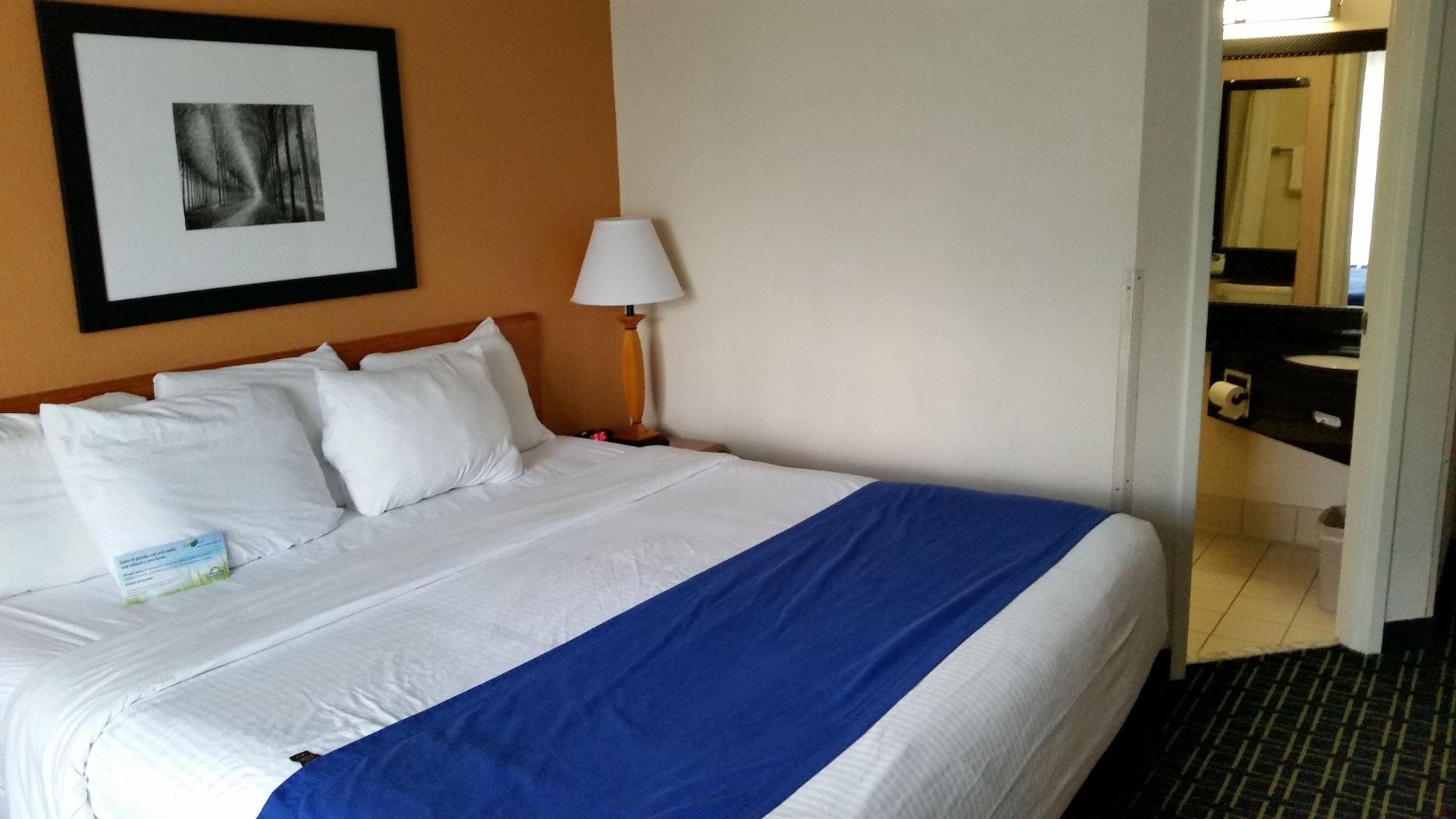 Days Inn By Wyndham Chattanooga/Hamilton Place Exteriér fotografie