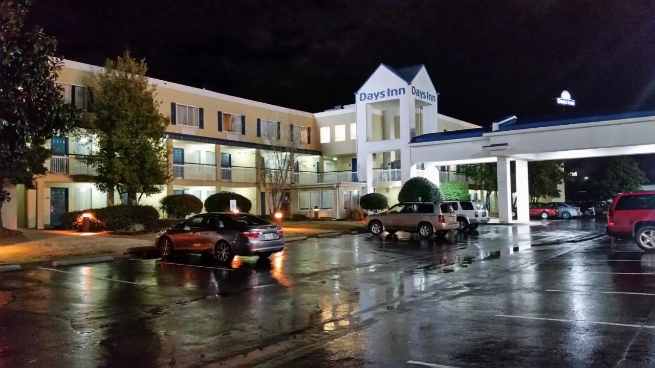 Days Inn By Wyndham Chattanooga/Hamilton Place Exteriér fotografie