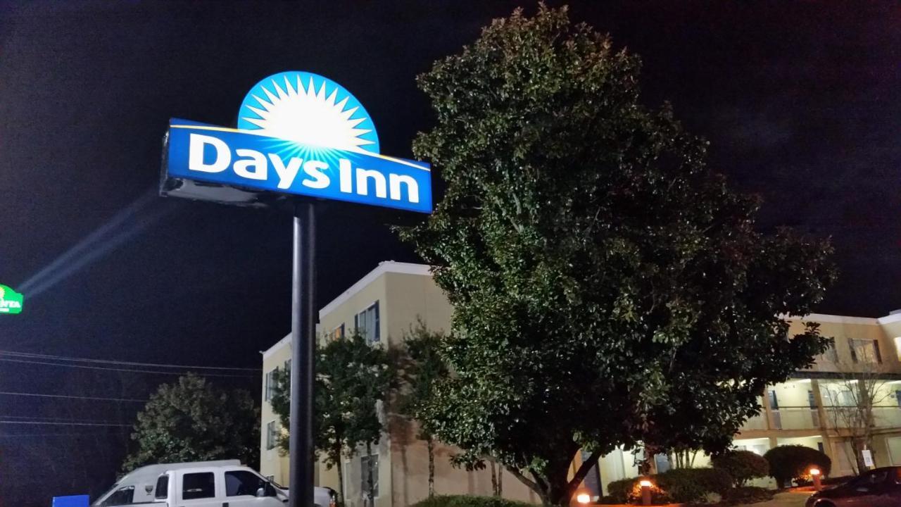 Days Inn By Wyndham Chattanooga/Hamilton Place Exteriér fotografie